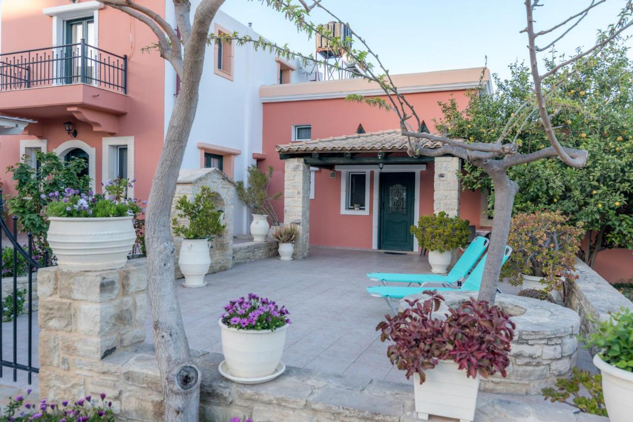 Vrisanos Apartment Pitsidia Exterior photo